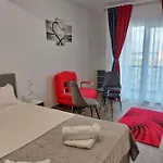 Διαμέρισμα Garsoniera Carmina *